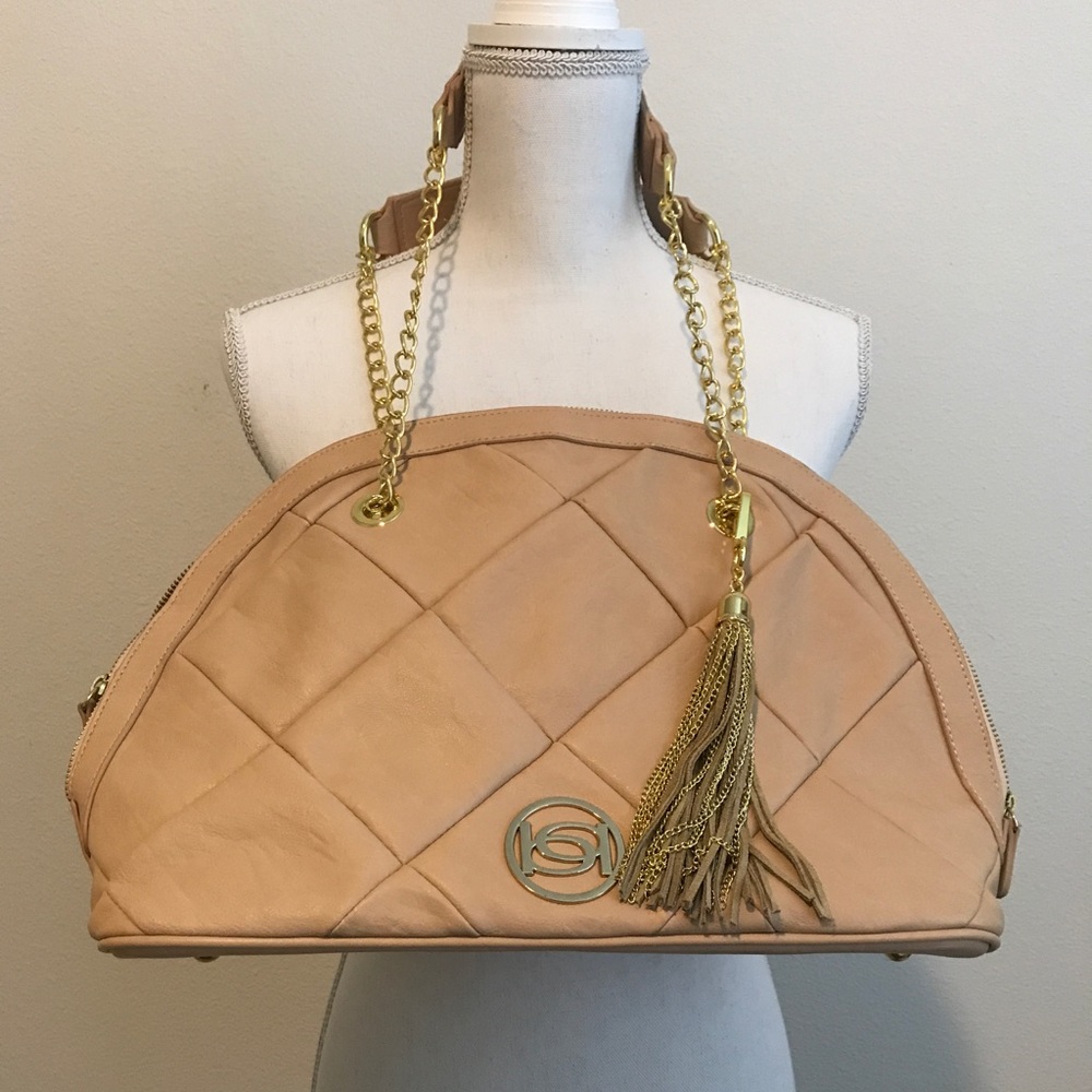 Nude quilted Bebe shoulder bag 🥐